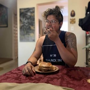 Meet your Posher, Alex